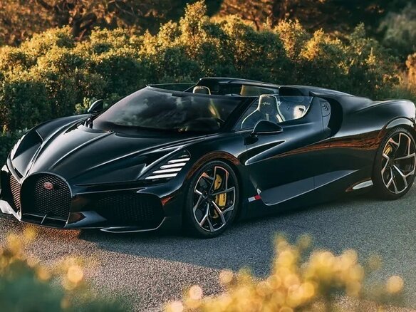 2024 Bugatti W16 Mistral, чёрный - вид 6