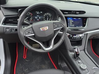 2024 Cadillac XT6 I, белый, 4250000 рублей, вид 3