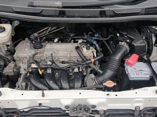 2008 Toyota Voxy II (R70), белый, 1600000 рублей, вид 5