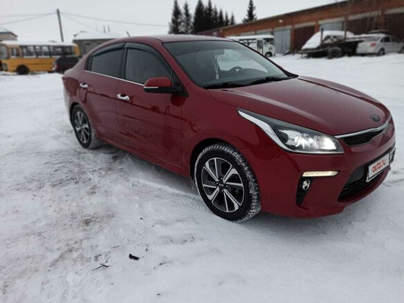 2017 Kia Rio IV, красный, 1500000 рублей - вид 2