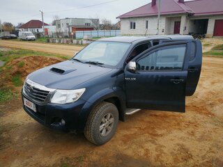 2014 Toyota Hilux VII Рестайлинг, чёрный, 2400016 рублей, вид 1