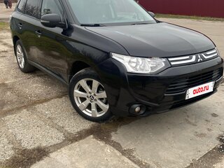 2012 Mitsubishi Outlander III, чёрный, 1300000 рублей, вид 3