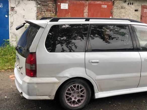1998 Mitsubishi Chariot III, белый, 160000 рублей - вид 10