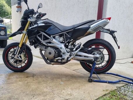 2008 Aprilia Dorsoduro 750, чёрный, 600000 рублей, вид 5