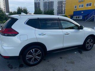 2018 Nissan X-Trail III Рестайлинг, белый, 2100000 рублей, вид 4