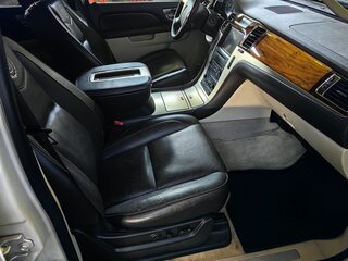 2010 Cadillac Escalade III, бежевый, 2450000 рублей, вид 5