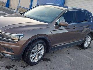 2018 Volkswagen Tiguan II, коричневый, 1900000 рублей, вид 1