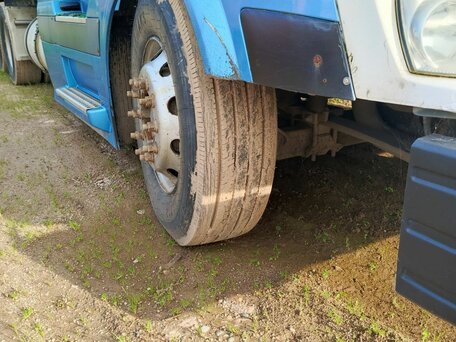 2003 Volvo VNL, голубой, 1300000 рублей, вид 5