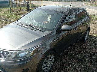 2014 Kia Rio III, серый, 900000 рублей, вид 4