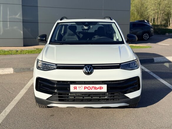 2026 Volkswagen Tharu XR 300 TSI, белый, 3310000 рублей - вид 1