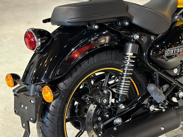 2025 Royal Enfield Meteor, жёлтый, 500000 рублей - вид 18