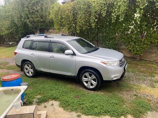 2011 Toyota Highlander II (XU40) Рестайлинг, серебристый, 2700000 рублей, вид 3