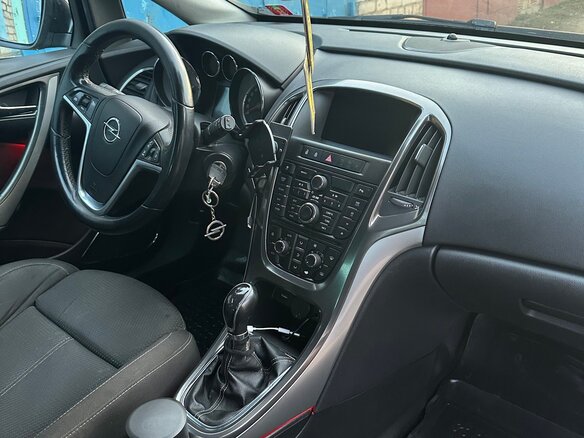 2011 Opel Astra J, чёрный, 890000 рублей - вид 6
