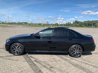 2021 Mercedes-Benz E-Класс 300 e V (W213, S213, C238) Рестайлинг, чёрный, 5100000 рублей, вид 4