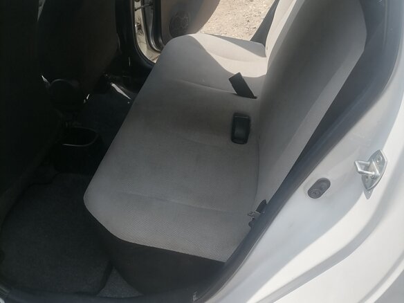 2012 Toyota Vitz III (XP130), белый, 580000 рублей - вид 13
