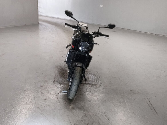 2021 Triumph Trident 660, чёрный, 700000 рублей - вид 2