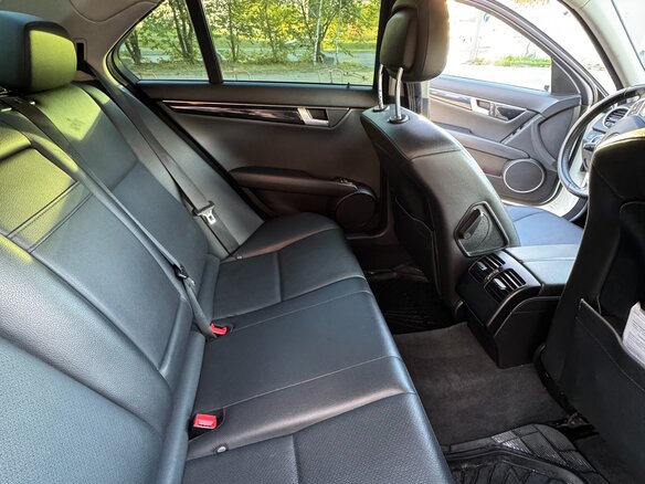 2011 Mercedes-Benz C-Класс 200 III (W204) Рестайлинг, белый, 1300000 рублей - вид 5