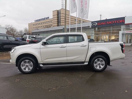 2026 Isuzu D-Max III, белый, 3890000 рублей, вид 3