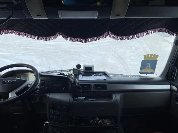 2011 MAN TGS, красный, 3500000 рублей - вид 5
