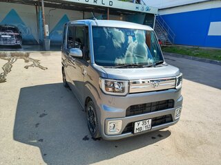 2018 Toyota Pixis Mega, серый, 969000 рублей, вид 4