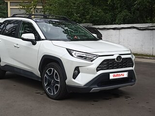 2020 Toyota RAV4 V (XA50), белый, 3300000 рублей, вид 3