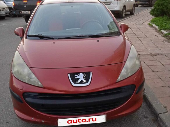 2008 Peugeot 207 I, красный, 300000 рублей