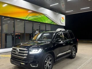 2013 Toyota Land Cruiser 200 Series Рестайлинг 1, чёрный, 3700000 рублей, вид 1