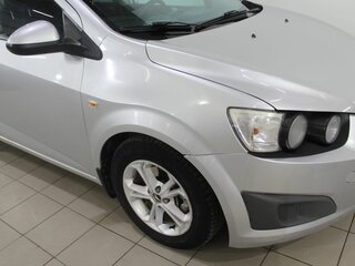 2012 Chevrolet Aveo II, серебристый, 560000 рублей, вид 4
