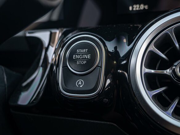 2022 Mercedes-Benz GLA 220 II (H247), белый, 3990000 рублей - вид 19