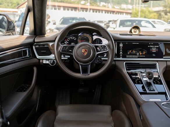 2019 Porsche Panamera 4 Sport Turismo II, серый - вид 16