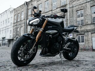 2021 Triumph Speed Triple, серый, 1200000 рублей, вид 5