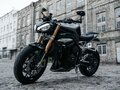 2021 Triumph Speed Triple, серый, 1200000 рублей - вид 4