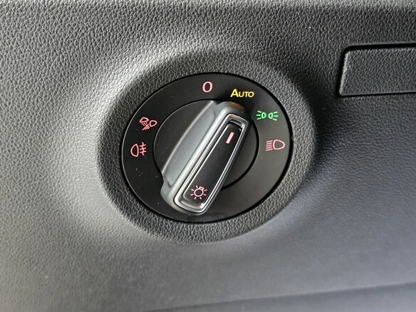 2022 Volkswagen Polo VI, чёрный, 2099000 рублей - вид 12