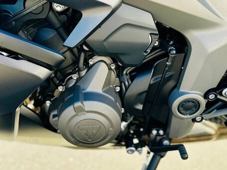 2024 Triumph Daytona 600, чёрный, 1060000 рублей, вид 4