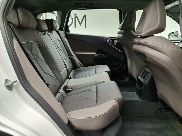 2026 BMW X3 Long 30L xDrive IV (G45/G48), белый, 7980000 рублей - вид 6