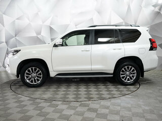 2017 Toyota Land Cruiser Prado 150 Series Рестайлинг 2, белый, 3811000 рублей, вид 2