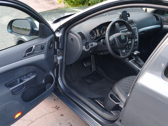 2011 Skoda Octavia DSG7 II (A5) Рестайлинг, серый, 870000 рублей - вид 16
