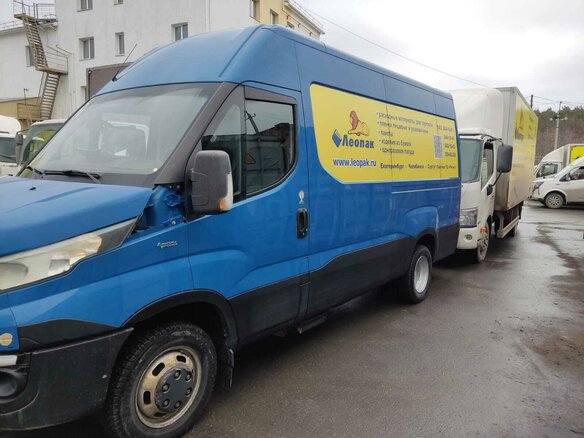 2014 Iveco Daily, синий, 2500000 рублей - вид 3