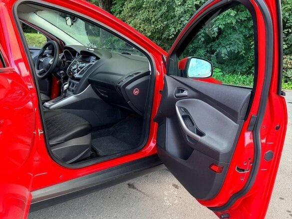 2012 Ford Focus III, красный, 750000 рублей - вид 15