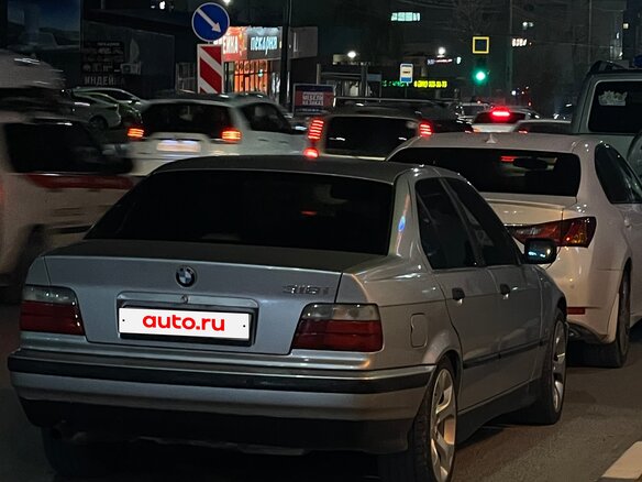 1997 BMW 3 серии 318i III (E36), белый, 410000 рублей - вид 10