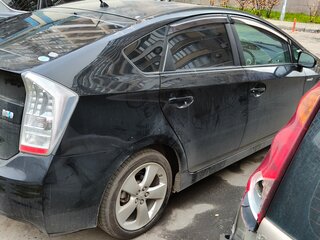 2010 Toyota Prius III (XW30), чёрный, 900000 рублей, вид 4