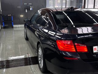 2011 BMW 5 серии 535i xDrive VI (F10/F11/F07), синий, 1800000 рублей, вид 5