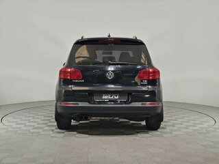 2013 Volkswagen Tiguan I Рестайлинг, чёрный, 825000 рублей, вид 4