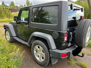 2011 Jeep Wrangler III (JK), чёрный, 3600000 рублей, вид 3