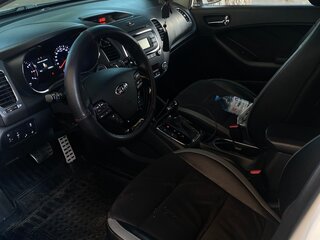 2016 Kia Cerato III Рестайлинг (Classic), белый, 1390000 рублей, вид 5