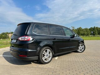 2018 Ford Galaxy III, чёрный, 2091880 рублей, вид 4