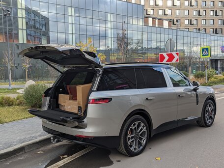 2026 Lynk & Co 900, серебристый, 7670000 рублей, вид 5