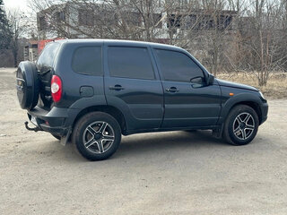 2006 Chevrolet Niva I, чёрный, 500000 рублей, вид 2