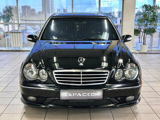 2005 Mercedes-Benz C-Класс 230 II (W203) Рестайлинг, чёрный, 999000 рублей, вид 3