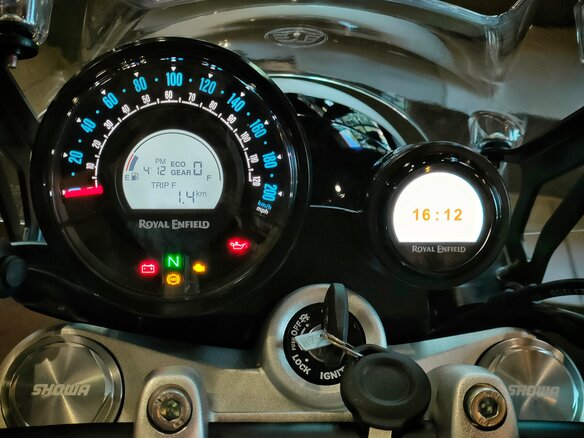 2026 Royal Enfield Super Meteor, красный, 792000 рублей - вид 21